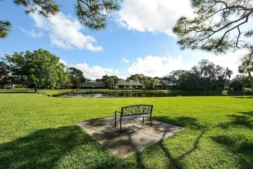 Beautiful Villa in Sarasota Resort-style Community