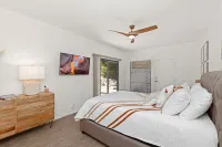Luxurious Little Tuscany Retreat, Nested at Mountain Range in Top Neighborhood