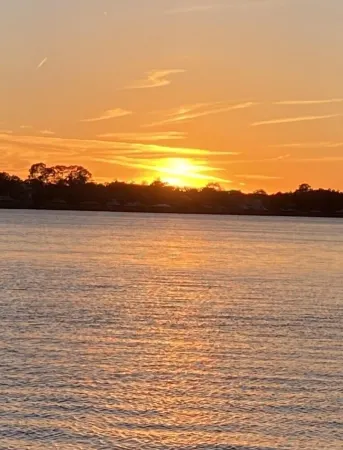 Waterfront Property w/ Private Pool ,Party Barges Available on Request Отели в г. Пуэнт Каупе Пэриш