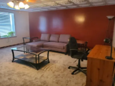 Private apartment above a craft brewery. 默瑟縣酒店