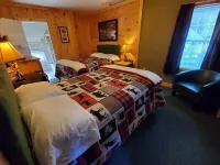 Moose Creek Lodge Great for Large Groups!