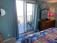Lakefront 2 bedroom house between Rochester and Niagara Falls, NY