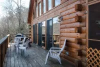 Long Range Mountain Views with Hot Tub and outdoor camp fire ring!