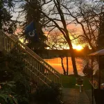 1-Bedroom Lakefront Vacation Unit Just 13 Minutes from Tacoma Dome