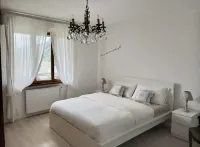 Spacious 95 sqm newly renovated vacation home with breathtaking views Hoteles cerca de Lago de Como