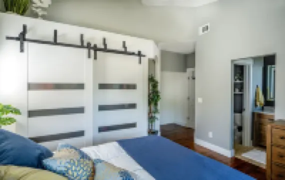 Romantic cottage with gorgeous Vineyard and Mountain Views. Hotels in Yountville