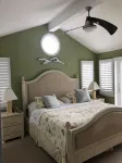 Gorgeous top floor condo on a corner lot, perfect beach vacation! Hotel in zona JiLLy’s Arcade