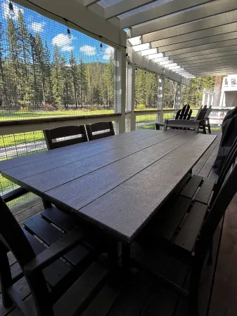 Cozy Condo on the 4th Fairway of  Plumas Pines Golf Course