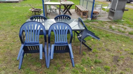 FEWO-NEUBEEREN 2 (2 rooms, 7 single beds) Отели в г. Тельтов-Флеминг