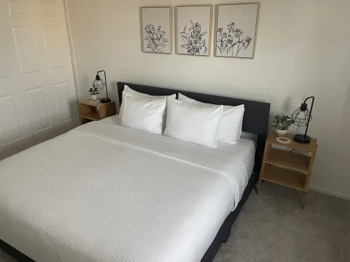 Best Location in Gilbert - Heated Pool, 4 Bedroom 'Plus'