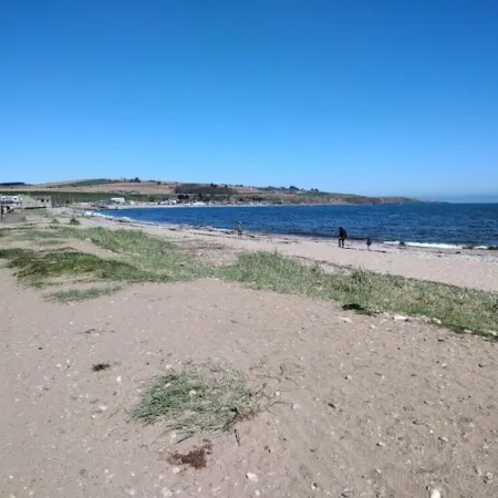 2 Bedroom in the Centre of Stonehaven with Seaviews, near the Beach & Harbour!