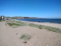 2 Bedroom in the Centre of Stonehaven with Seaviews, near the Beach & Harbour!