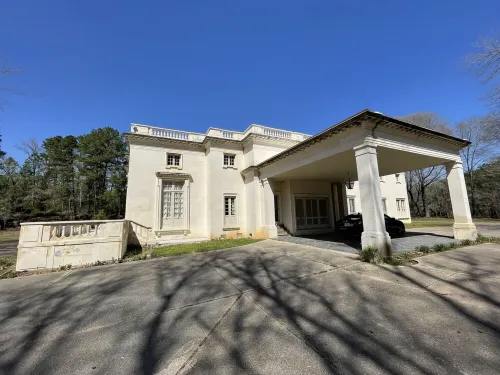 French Chateau in the Piney Woods - Wedding, Event, Retreat, Gathering, Museum