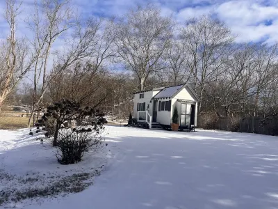 Tiny House Hotels near Seven Islands State Birding Park