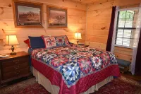 3 Bedroom, 2 Bath Cabin with a Private Creek, Fire Pit, WiFi