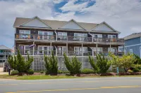 3 bedroom condo with oceanfront just steps away!