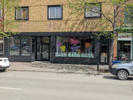 Prime Downtown Music Lovers Experience! Nostalgic Mid-Mod In Historic St Peter Отели в г. Николлет