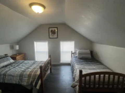 Sportsman's Country Lodge: The Roost 奧頓維爾住宿飯店