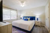 Modern Decor•Centrally Located•Huge Fenced in Yard•Pets Welcome•Fireplace•Grill