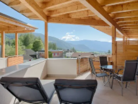 Traum-ferienwohnung mit Dachterrasse & Tollem Ausblick, Cron4 Schwimmbad & Sauna Hotels in Riscone