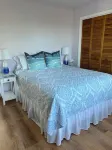 Updated, cozy cottage in Duck – 4 bedrooms, in town & oceanside w/ views! - Balkon