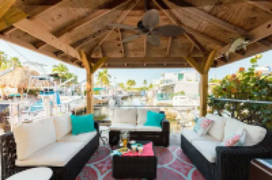 Stary Net - Ocean Waterfront 3BR 3BA Home