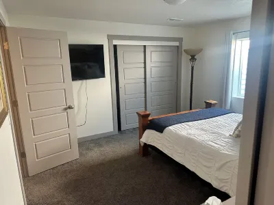 Charming 2-bedroom basement apartment with WiFi, AC in lovely Stansbury Park