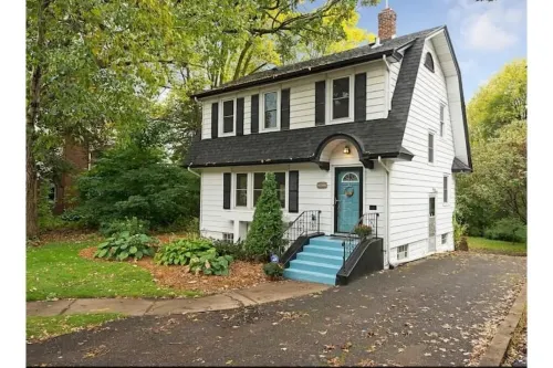 Charming Cottage with Hot Tub, Fire Pit, & Wooded Backyard
