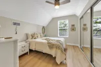 Winter Escape to Sunny 🏝️ 5 min walk to beach! 霍姆斯海灘住宿飯店