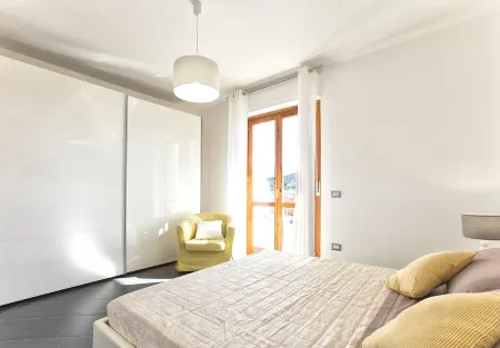 Spectacular new penthouse with sea and green view, 5th floor, with free wi-fi