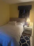 Quaint & Charming 2 BR 1st Fl APT in Mount Pleasant near Federal Hill! Pets OK!