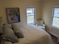 Garden Creek Retreat - Remodeled Home with Luxury Furnishings