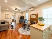 Historic Hico Remodel- EV/RV Outdoor Outlet ハミルトンのホテル