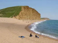 Luxury Apartment Close to Shops, Coast and Beautiful Beaches. Far Reaching Views