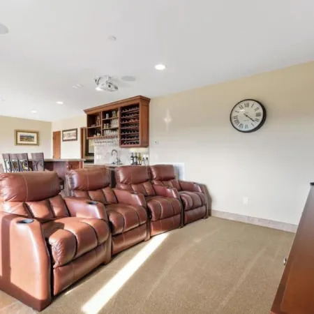 Breathtaking retreat in the wine country on the ranch with goats you can pet! Отели в г. Повэй
