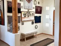 Light-filled New Mexican Villa with Mountain Views Hotels in Rio Rancho