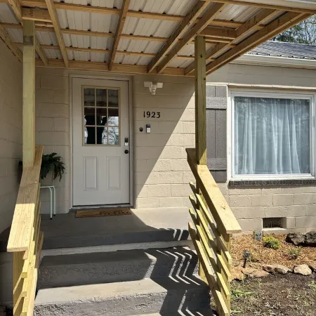 Cedar Bunkhouse close to all Ponca City amenities!
