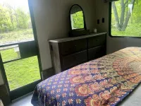 Beautiful Park Model RV on Bank of  Esopus Creek
