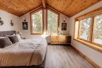 Lake Tahoe - Lake View and Pet Friendly!