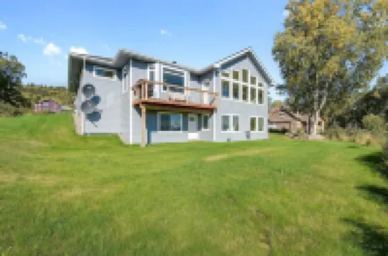 Spacious home w full Kachemak Bay views