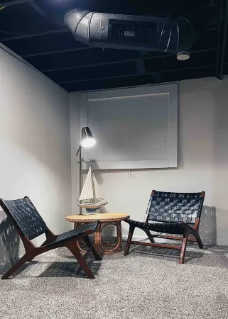 Chic Bungalow Located In The Heart Of Wichita