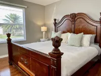 Private Pool Oasis + Hot Tub ,Quiet Luxury in the Villages, Pet Friendly