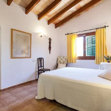 Family friendly 3 bedroom 4 bathroom villa in Pollensa