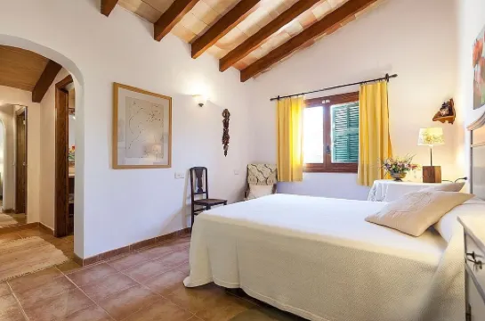 Family friendly 3 bedroom 4 bathroom villa in Pollensa