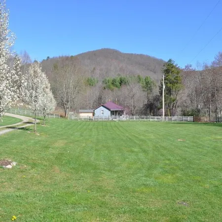The Grey Cabin at Highland Hideaways