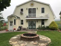 Lakeside Carriage House at Leaser Lake B and B -- cozy, comfortable, country Hotels in Lynn Township