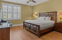 Spectacular 3 bedroom home located  in beautiful North Beach Resort and Villa ,