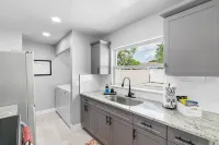 Paradise Pool & Golf retreat in the heart of Tampa, Florida!