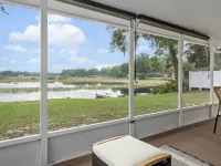 Lake house retreat. 因弗內斯酒店