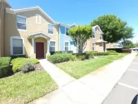Bright Gated TH- Wiregrass Shops Hotels in Wesley Chapel